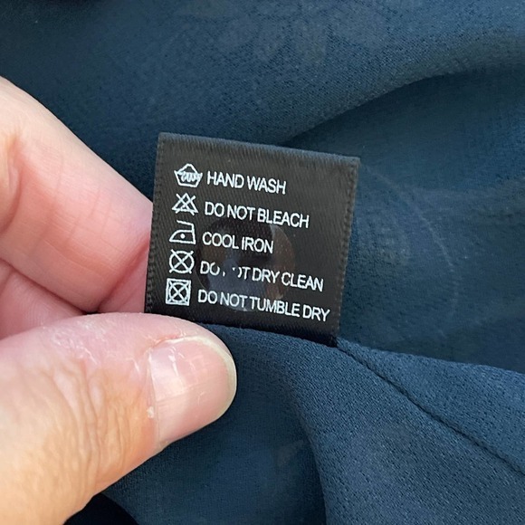 Karlie Navy Floral Print Long Sleeve Lined Open Back Blouse Medium - Picture 9 of 9